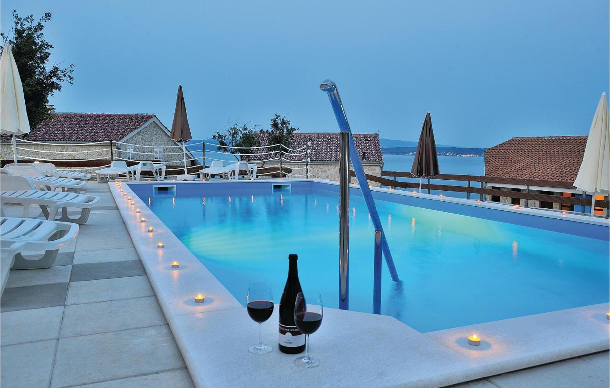 Cozy Apartment In Posedarje With House Sea View Екстер'єр фото