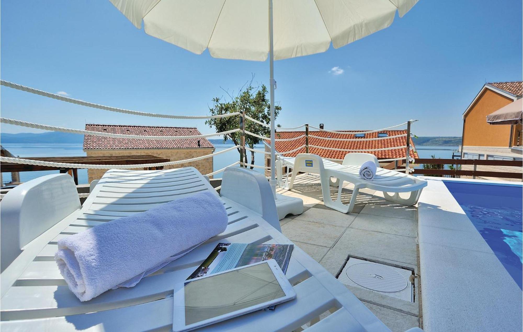 Cozy Apartment In Posedarje With House Sea View Екстер'єр фото
